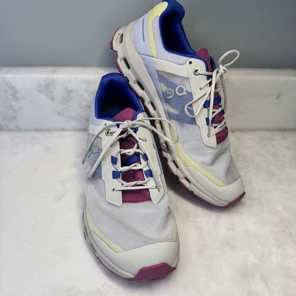 On Running Pink Athletic Shoes Lightweight Performance